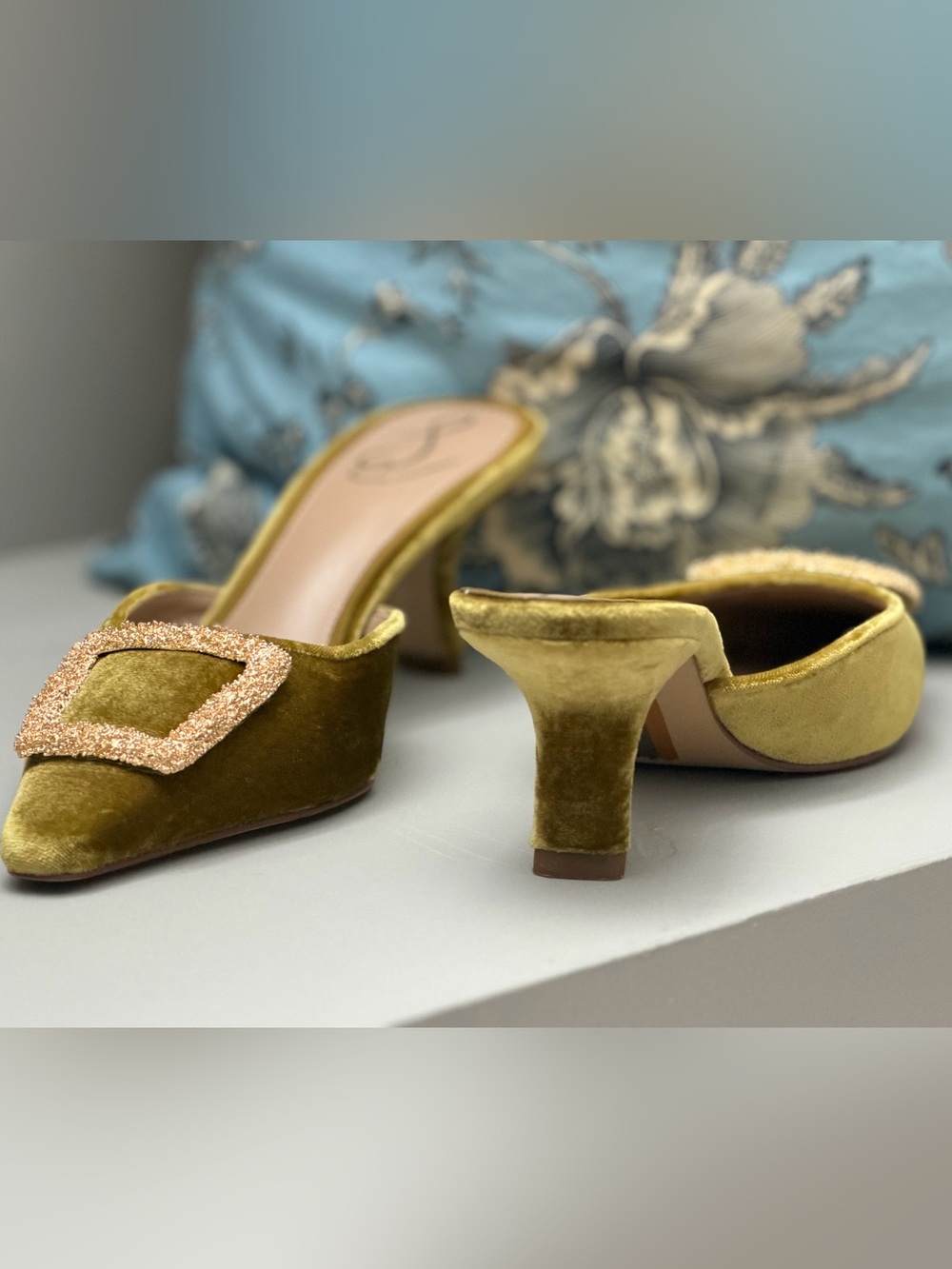 Gorgeous Sam Edelman Velvet Buckle Brit Mules in Chatreuse 🫒